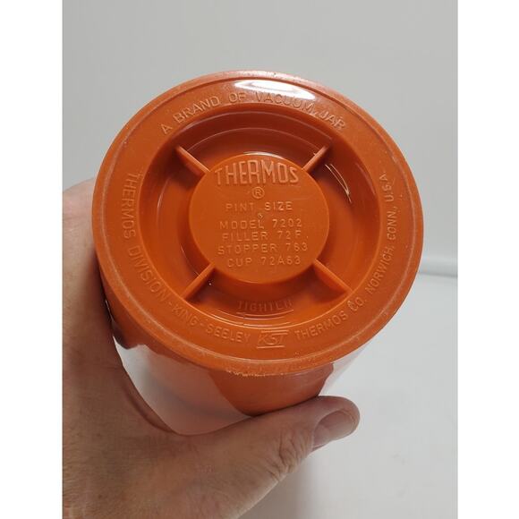 Vintage Thermos One Pint Capacity Model 7202, PRE-OWNED - Picture 5 of 10